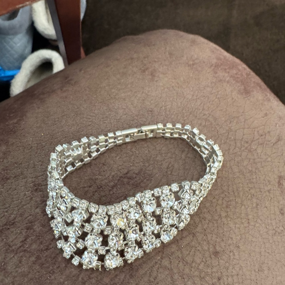 Elegant Silver Bracelet